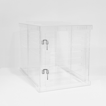 Medium Crate (Silver Latch)