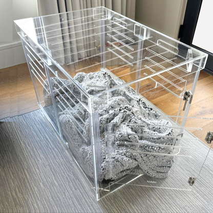 Medium Crate (Silver Latch)