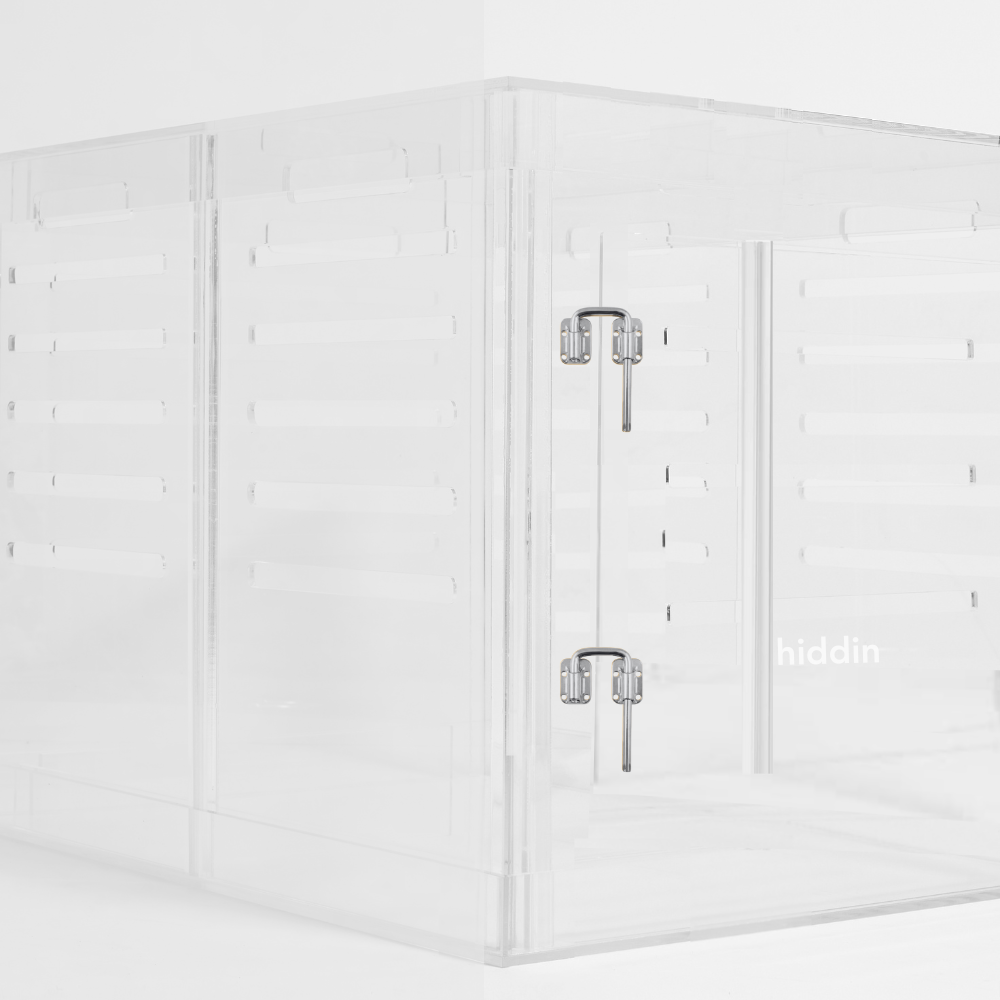 Medium Crate (Silver Latch)