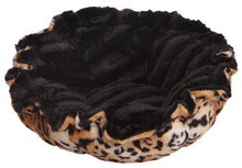 Cuddle Pod - Chepard and Black Puma
